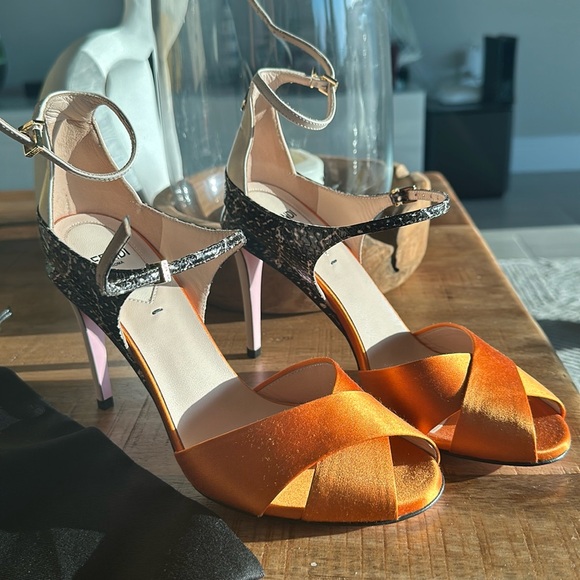 Fendi satin and python embossed leather. statement shoes like new ✨👠💓✨💄 - Picture 1 of 6